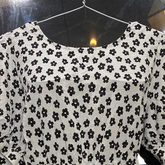 Black & White Floral Puff Sleeve Midi Dress - Picture 2 of 4